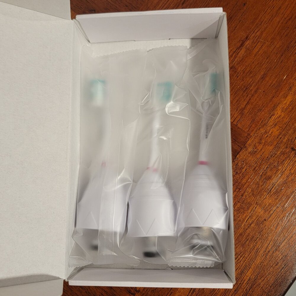 PKG of 3-Replacement Toothbrush Heads Compatible with Philips Sonicare E-Series.